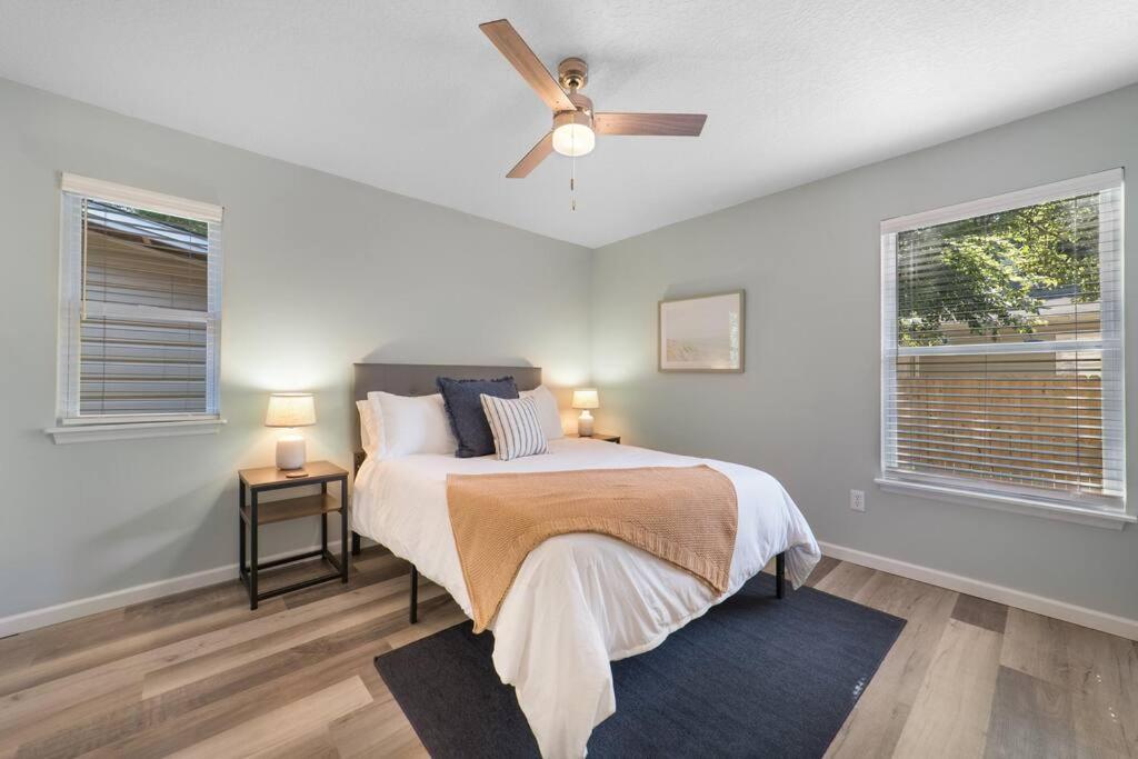 New Modern Bungalow Close To Downtown! Fully Fenced Yard St. Augustine Eksteriør bilde