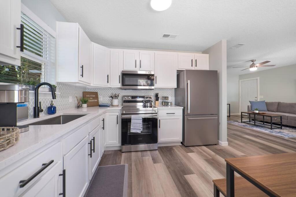 New Modern Bungalow Close To Downtown! Fully Fenced Yard St. Augustine Eksteriør bilde