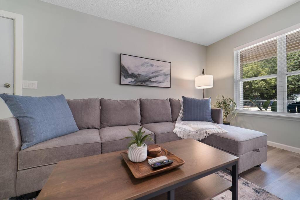 New Modern Bungalow Close To Downtown! Fully Fenced Yard St. Augustine Eksteriør bilde